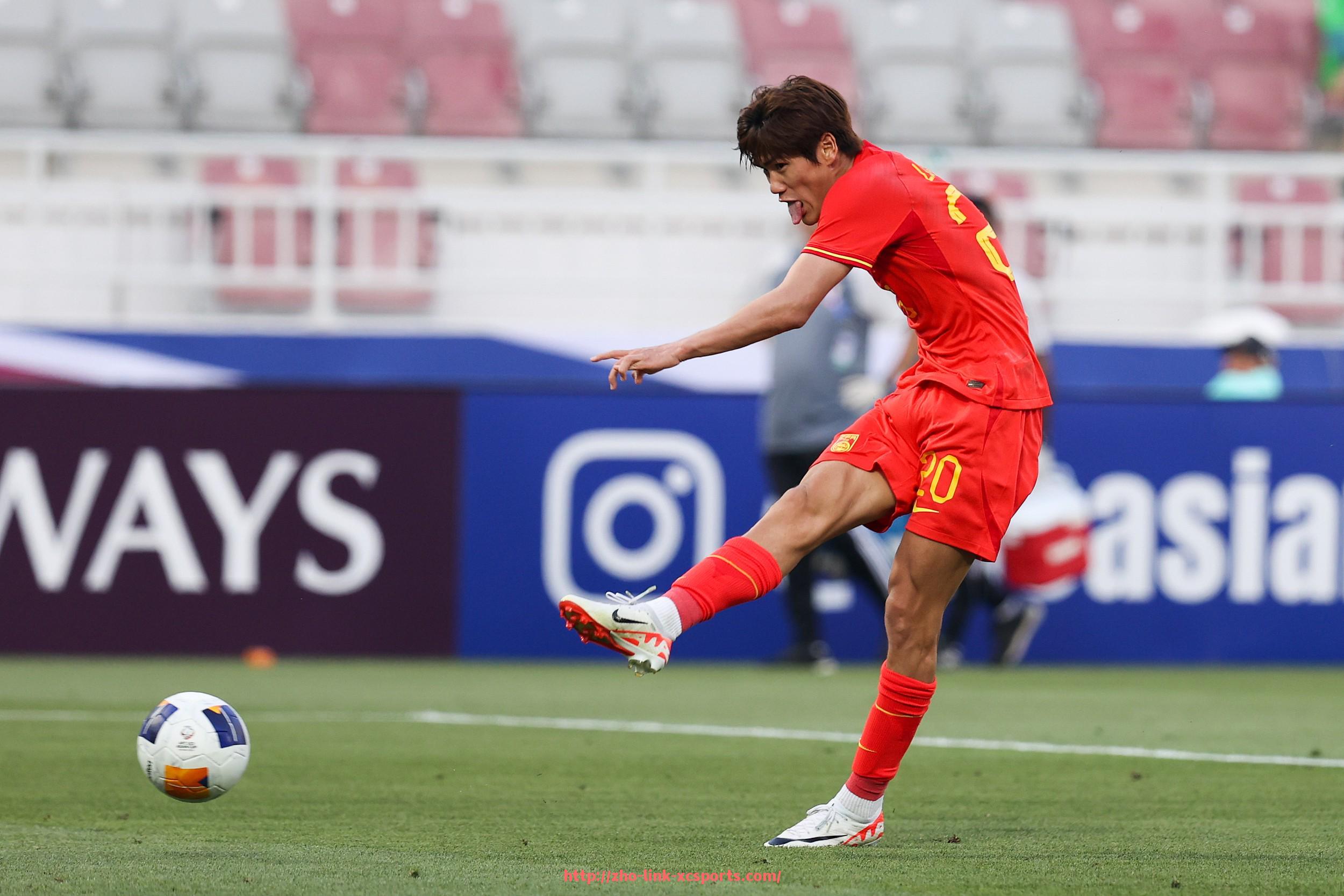 杏彩体育-中超联赛足球队排名最新更新及走势分析